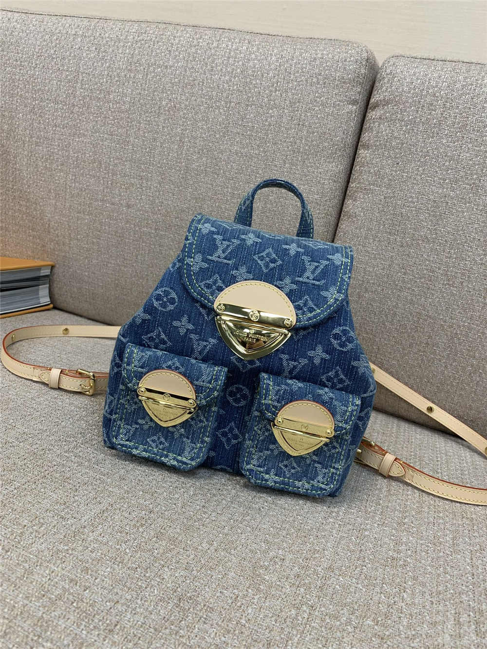 Louis Vuitton Venice M46836  size：20x20x11cm 2025 new 